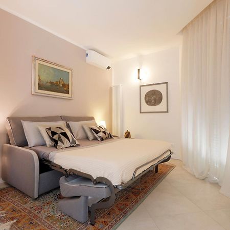 Siena Uptown - Sabrina'S Charming Apartment Buitenkant foto