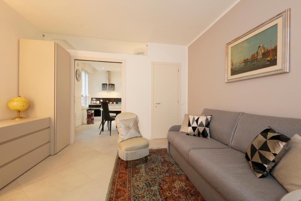 Siena Uptown - Sabrina'S Charming Apartment Buitenkant foto