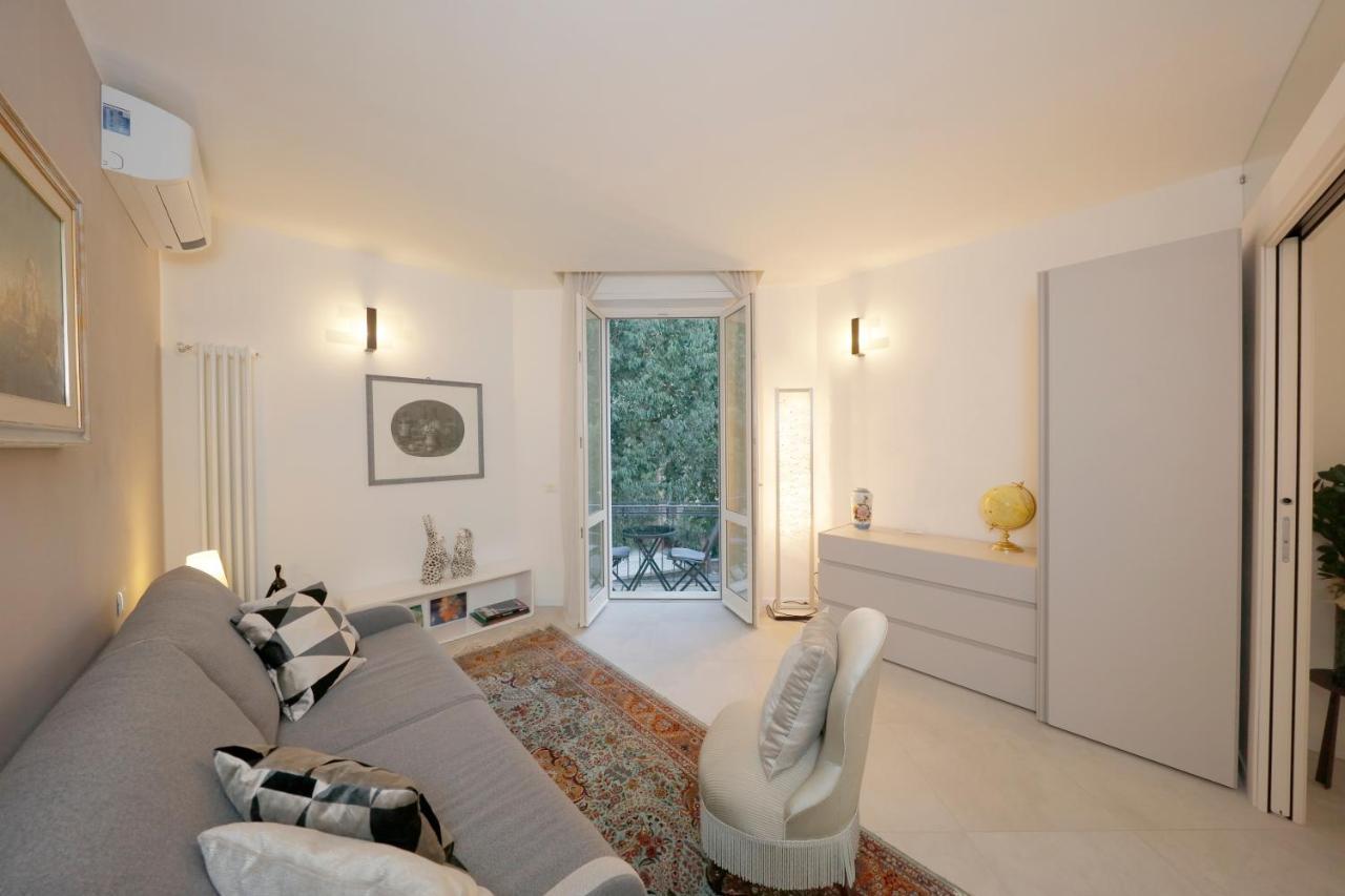 Siena Uptown - Sabrina'S Charming Apartment Buitenkant foto