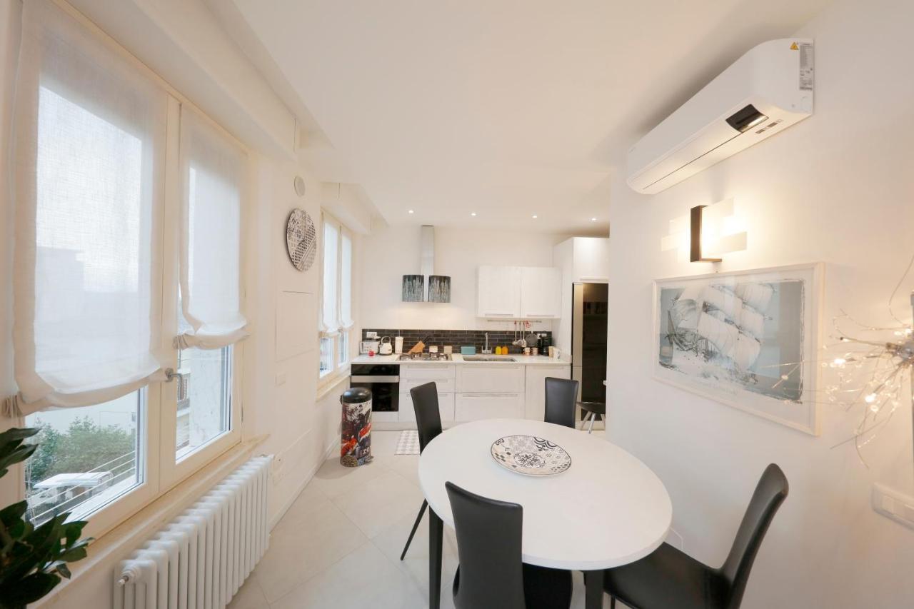 Siena Uptown - Sabrina'S Charming Apartment Buitenkant foto
